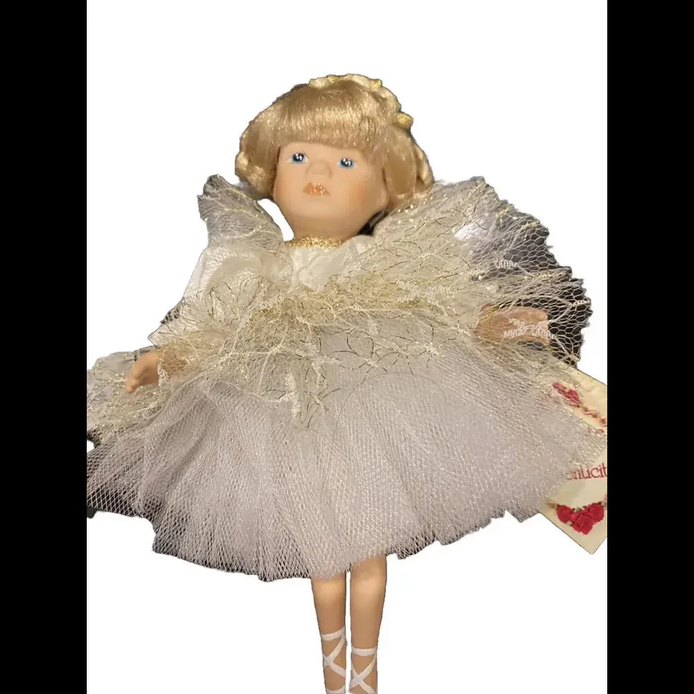 🌼1 NWT Collectors Choice Ballerina Porcelain Doll